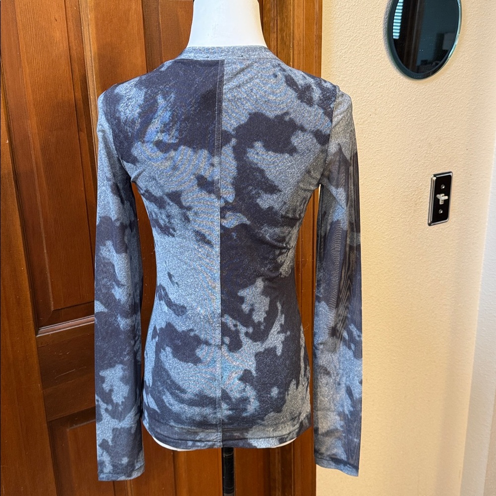 PRICE FIRM NWT rag & bone Yana Printed Mesh LS Tee Patterned Tee Size SP - Picture 7 of 12